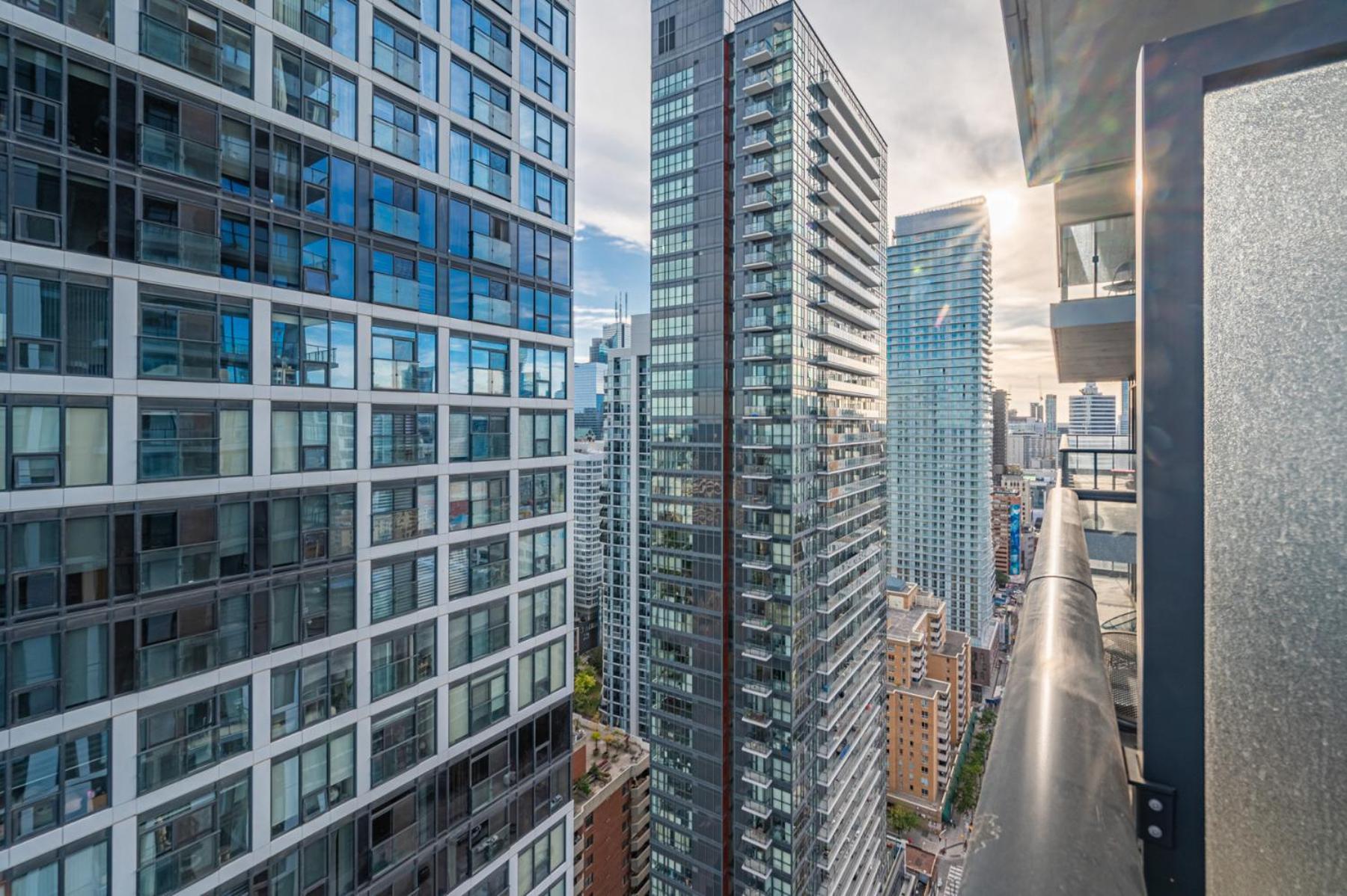 Toronto Garden Suites ภายนอก รูปภาพ