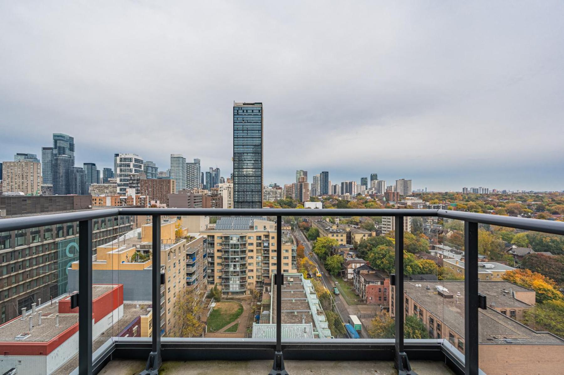 Toronto Garden Suites ภายนอก รูปภาพ